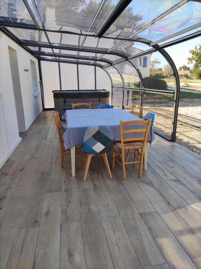 Maison Avec Jacuzzi Proche Plages Avrille  Exterior foto